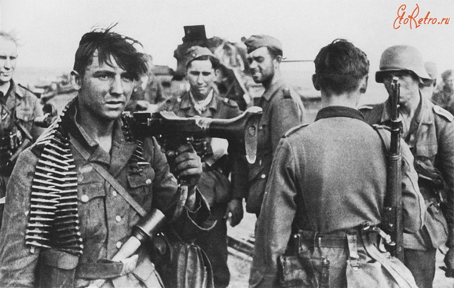 Войны (боевые действия) - Немецкие солдаты на берегу Волги.
