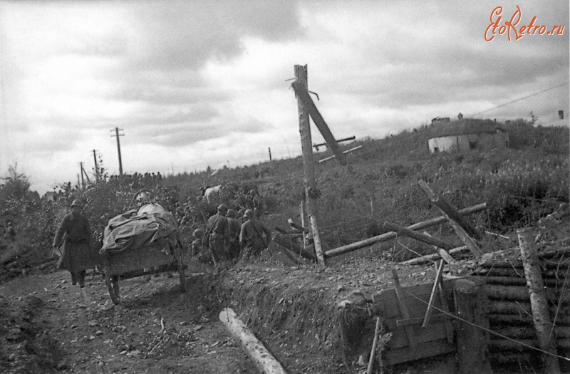 Войны (боевые действия) - Подразделения 165 стрелкового полка занимают пограничный опорный пункт японцев на Южном Сахалине - полицейский пост Хандаса. Август 1945