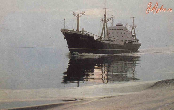 Корабли - Теплоход у Соловецких островов в белую ночь