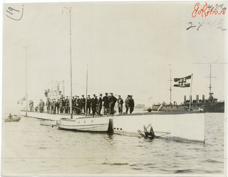 Корабли - Немецкая подводная лодка U-53 в Ньюпорте, 1914-1918