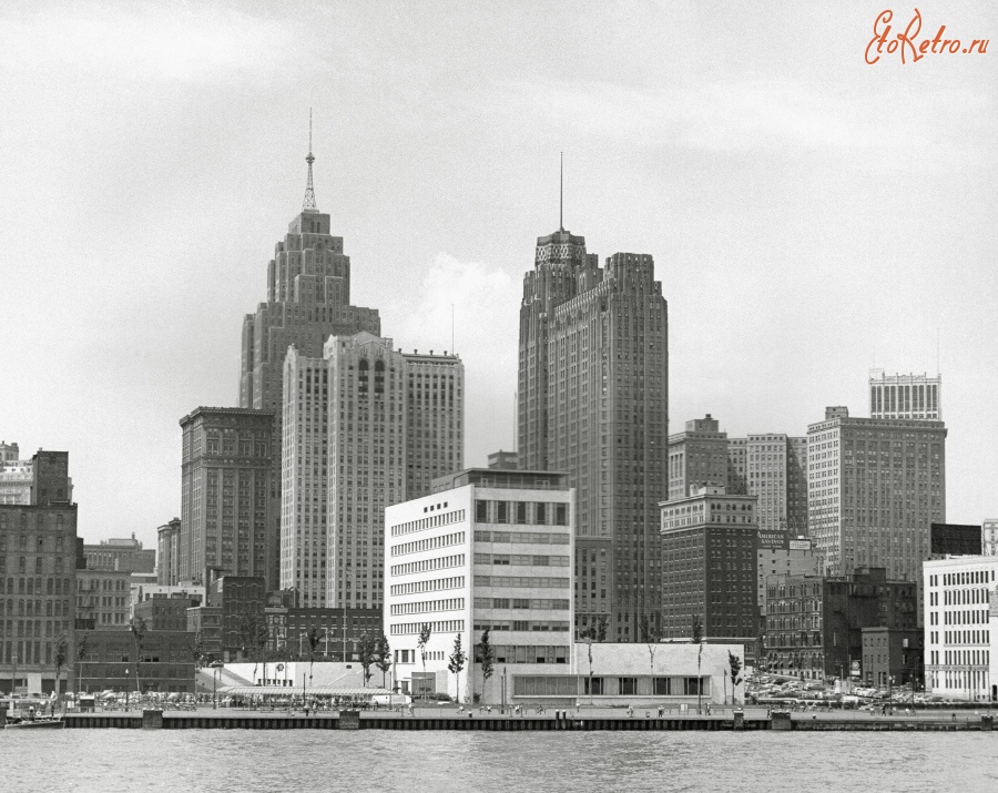 Детроит - Детройт, 1952. Снимок, сделан Shegoi с лодки на реке Детройт