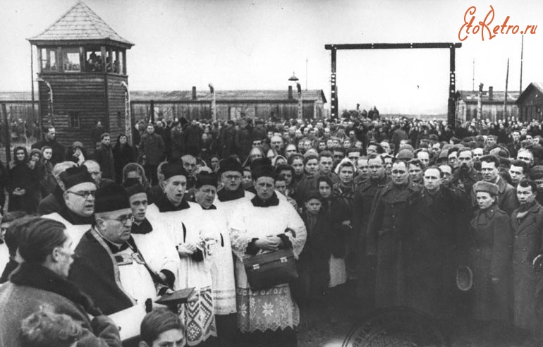 Лодзь - Поминальная богослужение по погибшим узникам концлагеря Освенцим (Аушвиц)