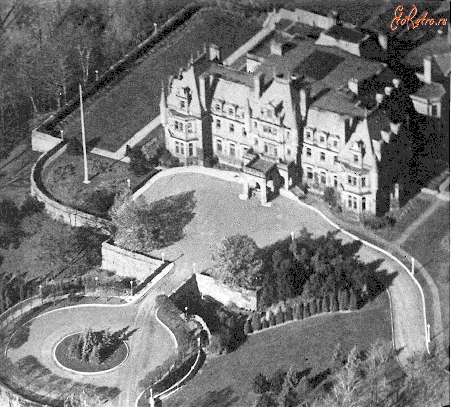 Торонто - Chorley Park, the official residence of the Lieutenant-Governor of Ontario, as seen from the air. Канада , Онтарио