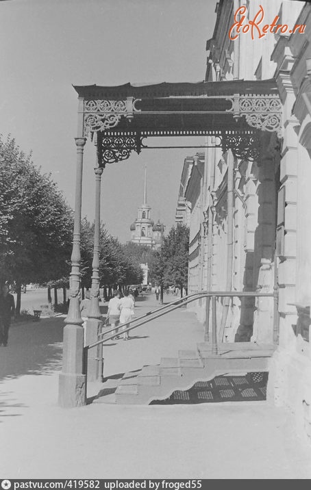 Рязань - Вид Успенского собора и колокольни с улицы Революции