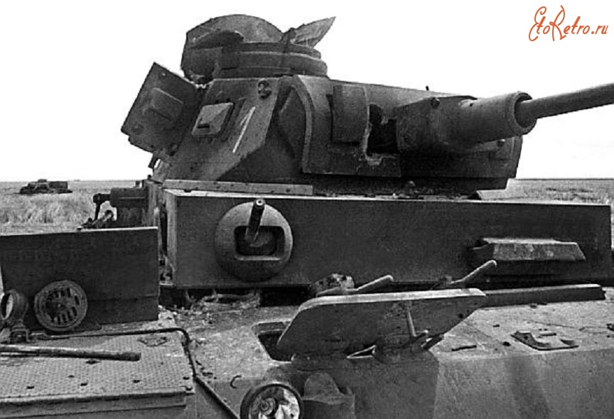 Военная техника - Средний танк Pz.III, подбитый летом 1941 года.