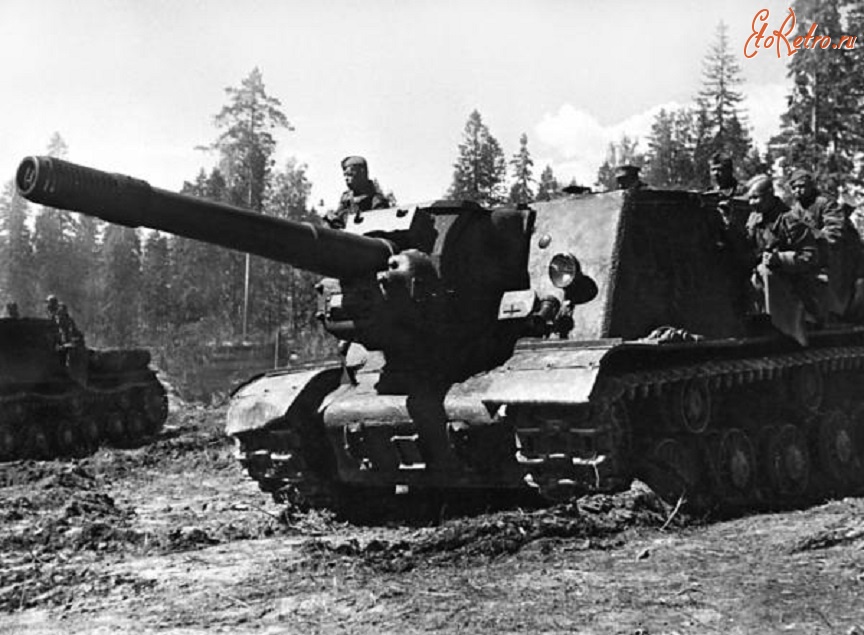 Военная техника - Тяжелые САУ ИСУ-152 ведут бой на Карельском перешейке. Лето 1944 года