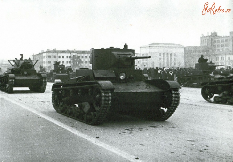 Военная техника - Танкисты – участники военного парада 7 ноября 1941 года на площади им. В.В. Куйбышева
