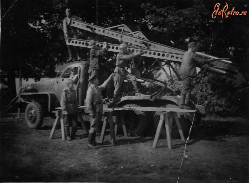 Военная техника - Ремонт советской машины реактивной артиллерии БМ-13
