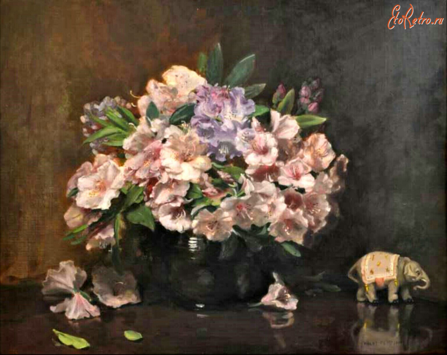 Картины - Вайолет Макиннес. Розовые рододендроны в стеклян вазе и статуэтка слоник