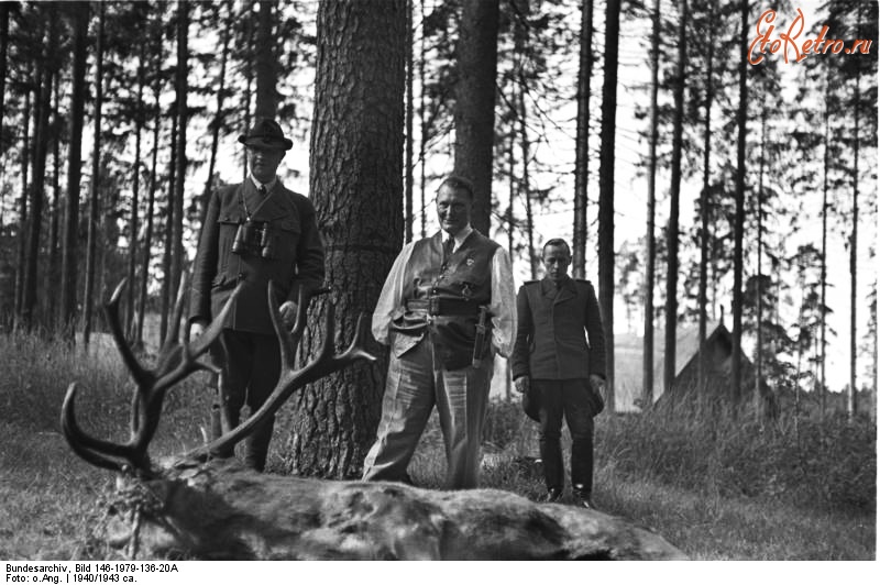 Калининградская область - Фридрих Фромм, Герман Геринг, генерал Вальтер фон Кейдель с охотничьими трофеями. 1940 г