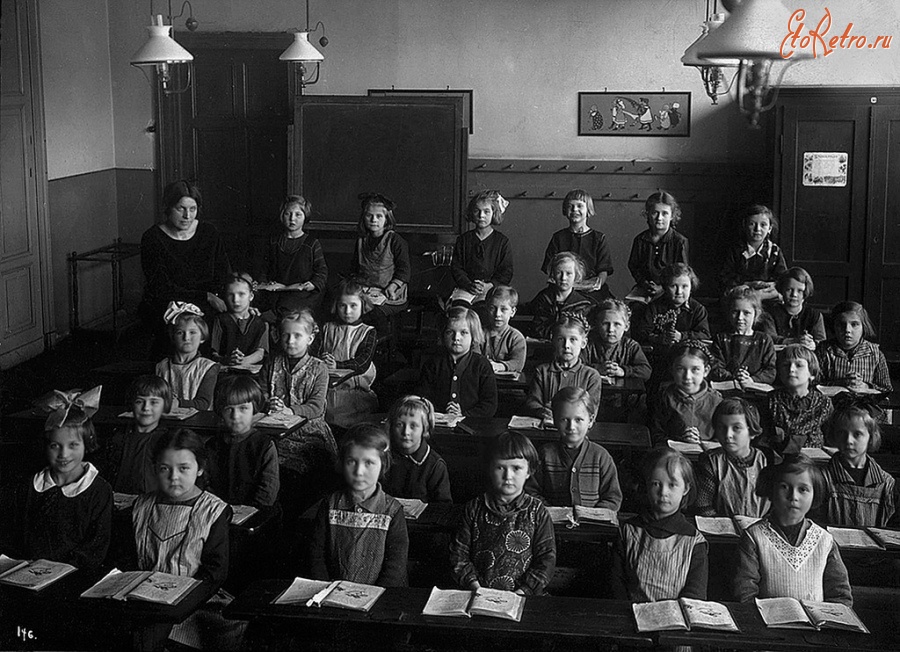 Калининград - Трагхаймская женская гимназия в Кёнигсберге 1928 год.