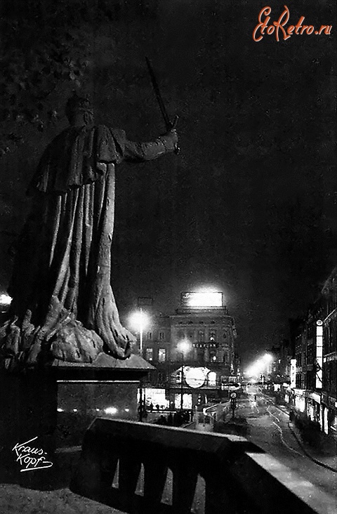 Калининград - Кёнигсберг. Ночь на кайзер-Вильгельм-платц (нем. Kaiser-Wilhelmplatz).