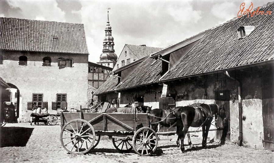 Советск - Старый двор с видом на Немецкую орденскую кирху.