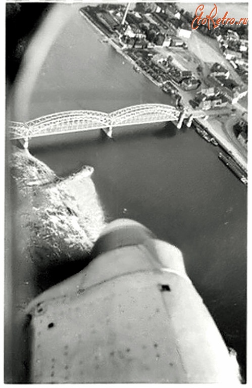 Советск - Тильзит. Вит из иллюминатора самолёта на мост Королевы Луизы.