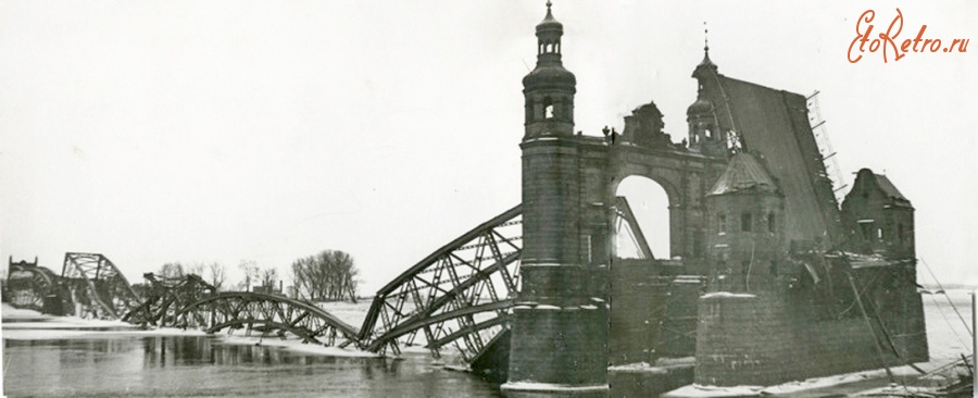 Советск - Тильзит. Разрушенный немцами при отступлении мост Королевы Луизы.