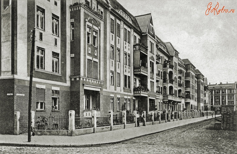 Черняховск - Вид Wichertstrasse (Советской улицы) на Albert-Stadie-Strasse (Гвардейскую).
