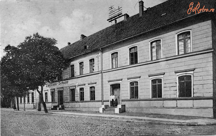 Гусев - Gumbinnen. Kirchenstrasse mit Cecilen-Schule.