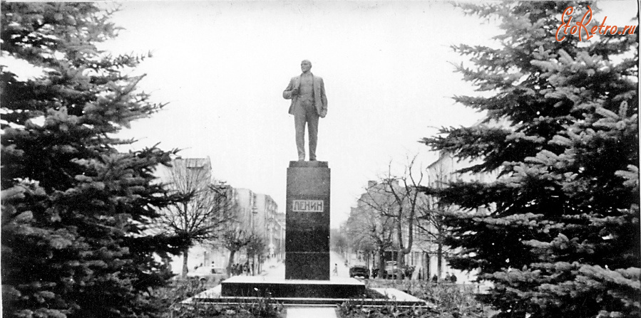 Гусев - Гусев. Памятник В И Ленину и вид на улицу Московскую.