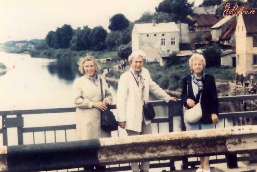 Гвардейск - Немецкие туристы на мосту через Дейму