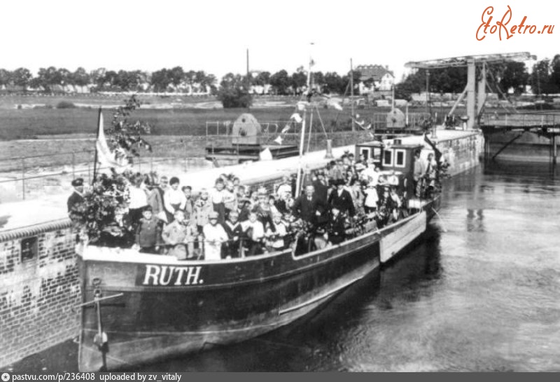 Правдинск - Motorboot Ruth in der Pinnauschleuse 1925—1945, Россия, Калининградская область, Правдинск