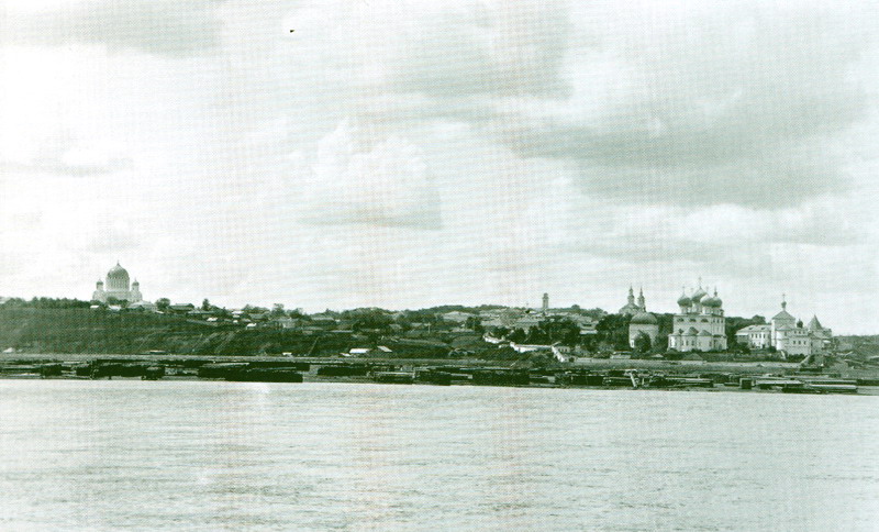 Киров - Панорама южной части набережной