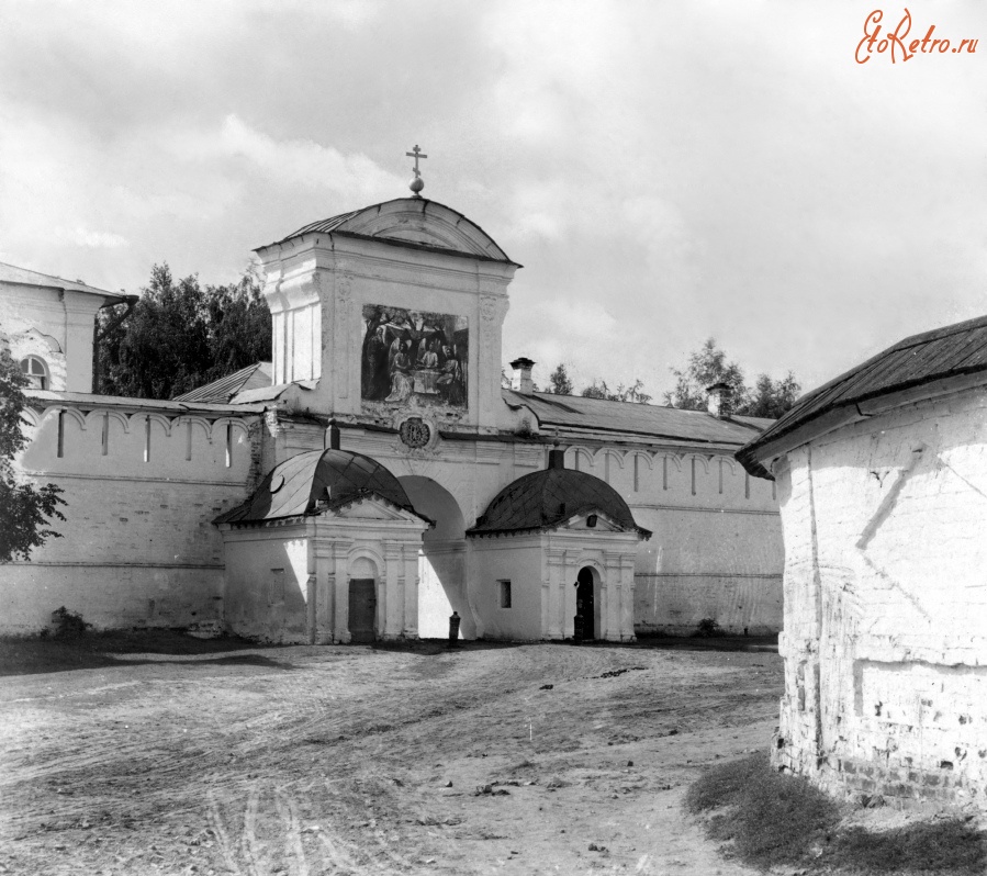 Кострома - Екатерининские врата. Ипатьевский монастырь