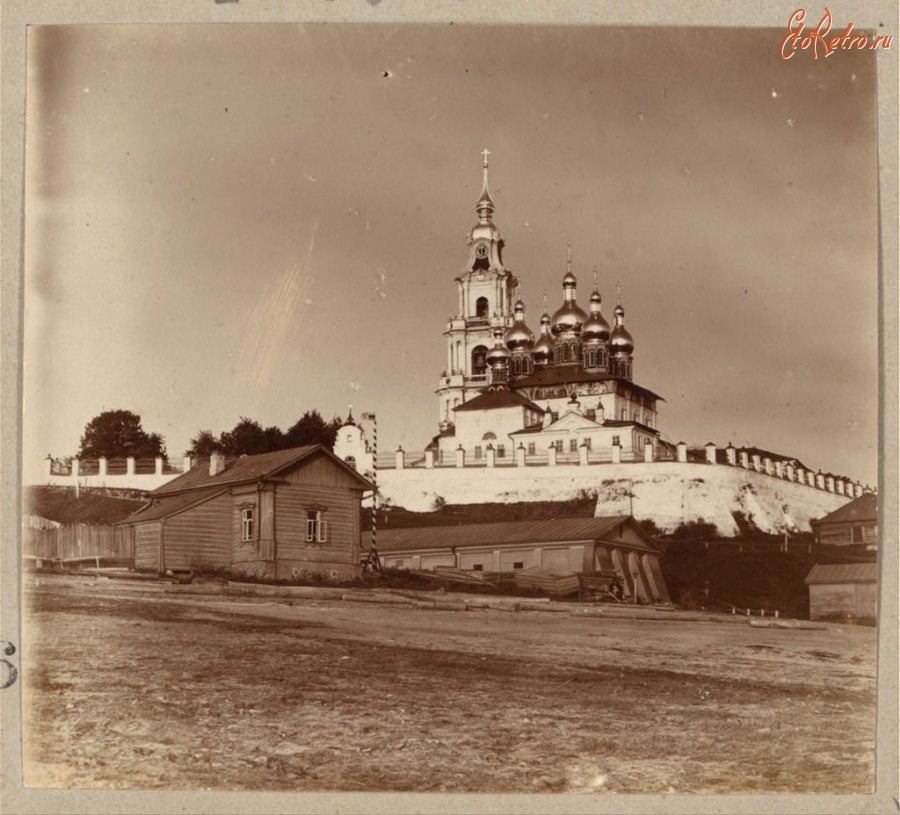 Кострома - Успенский собор с берега.