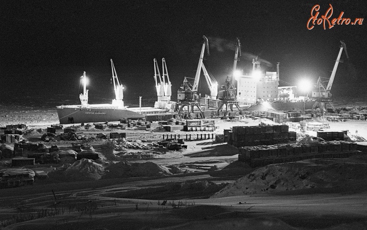 Дудинка - Полярная ночь над Дудинским портом, 1989 год
