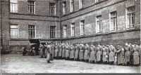 Липецк - Строй красноармейцев во внутреннем дворике 
