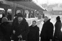 Мурманск - 1960 г. З.А. Витков, В.Н. Ушакова и др.на рынке (ныне Ленинском) в Мурманске.