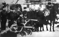 Мурманск - Отряд комендантской команды перед восстанием рабочих и солдат в Мурманске.