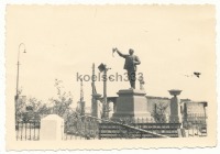 Себеж - Памятник Ленину в Себеже перед уничтожением немцами.