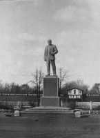 Скопин - Красная площадь, памятник В. И. Ленину.