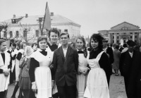 Скопин - Ученики первой средней школы на Красной площади.