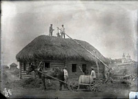 Саратовская область - Строительство избы с соломенной крышей
