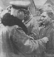 Разное - Фон Паннвиц награждает боевыми орденами казаков, отличившихся в сражениях против югославских партизан