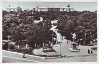 Разное - Памятник Жданову в центральном парке.
