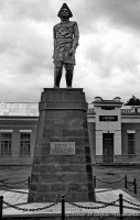 Петровск - Памятник ПетруПервому на привокзальной площади