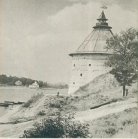 Псков - Покровская башня Окольного города