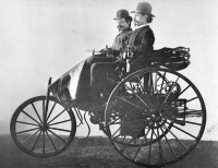 Ретро автомобили - Первый в мире автомобиль. Benz Patent-Motorwagen. 29 января 1886 г. Карл Бенц его запатентовал.