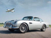 Ретро автомобили - Aston Martin DB5 – любимая машина Джеймса Бонда, и не только