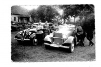 Ретро автомобили - Два автомобиля периода ВОВ.