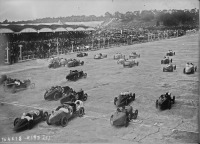 Ретро автомобили - 200-мильные автогонки в Брукленде, Суррей, 1926