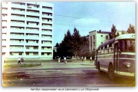 Луганск - Автобус сворачивает на ул.Шелкового с ул.Оборонной.