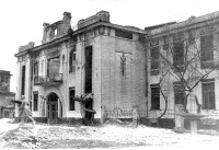 Луганск - Здание театра,разрушено в 1943 г.