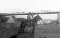 Житомир - Военный на лошади на фоне Бердичевского моста.