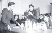 Абакан - Урок химии в 9-ом классе абаканской средней национальной школы