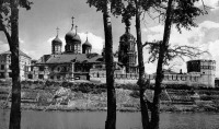 Москва - Новоспасский монастырь из-за пруда