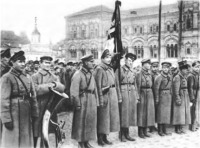 Москва - 38-й Рогожско-Симоновский полк в Москве на Красной площади перед отправкой под Царицын.