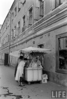 Москва - Лотки, киоски на улицахМосквы 1960